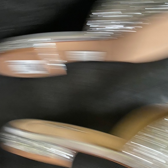 Dazzling Cinderella slippers. Miu Miu is the brand than never disappoints - Picture 8 of 10